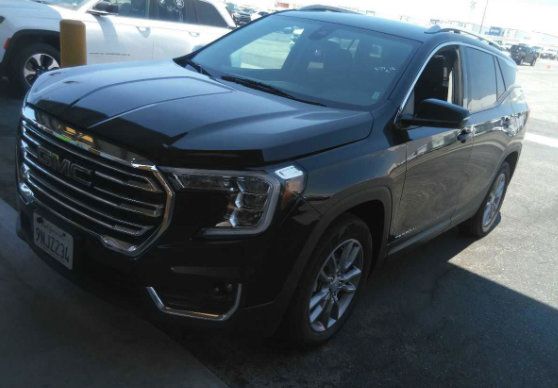Used 2024 GMC Terrain SLT AWD/4WD image 1