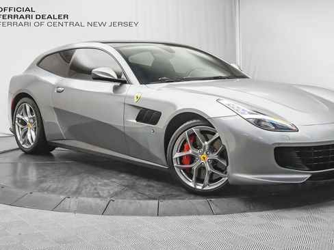 Used 2018 Ferrari GTC4Lusso T image 1