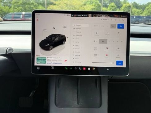 Used 2024 Tesla Model Y Long Range AWD/4WD image 18