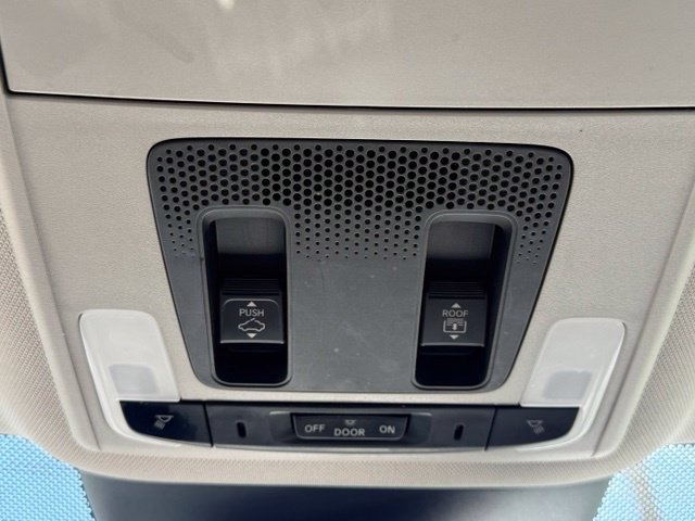 Used 2023 Honda Pilot Elite image 35