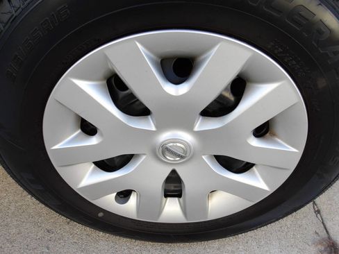 Used 2019 Nissan Rogue Sport S image 23