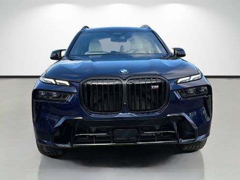 New 2026 BMW X7 M60i image 8