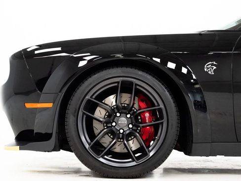 Used 2018 Dodge Challenger SRT Hellcat RWD image 30
