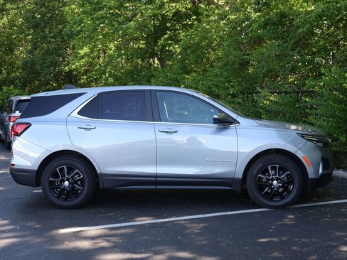 Certified 2024 Chevrolet Equinox LT FWD image 9