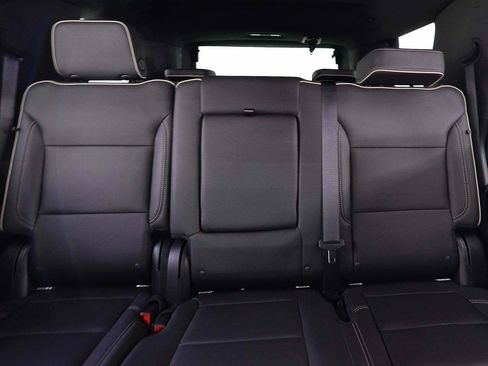 Used 2021 GMC Yukon SLT w/ SLT Luxury Package image 8