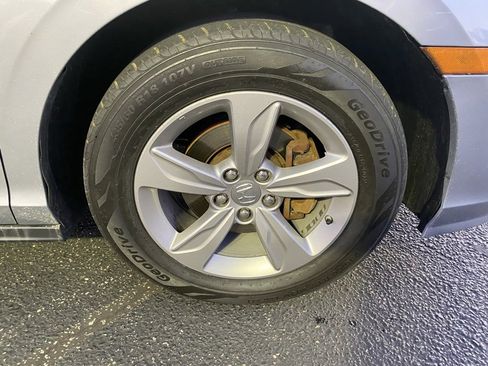 Used 2019 Honda Odyssey EX-L image 2