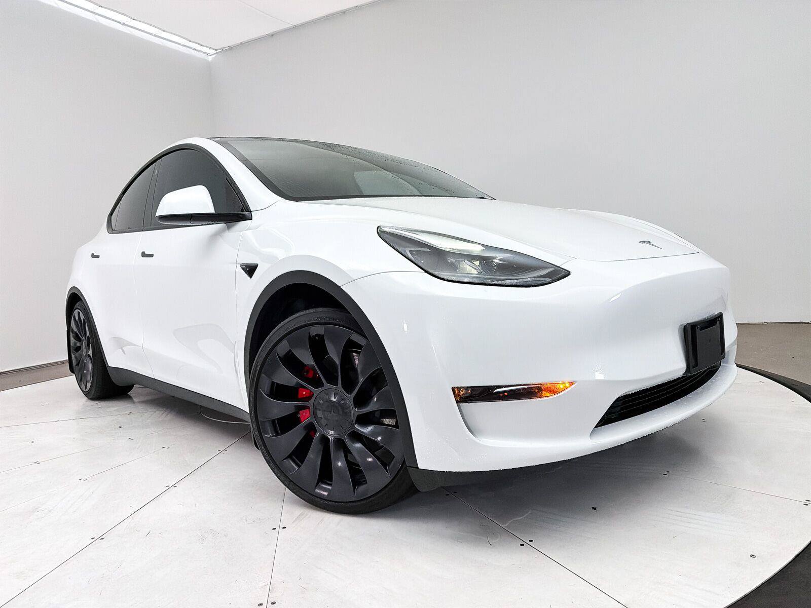 Used 2023 Tesla Model Y Performance AWD/4WD image 1