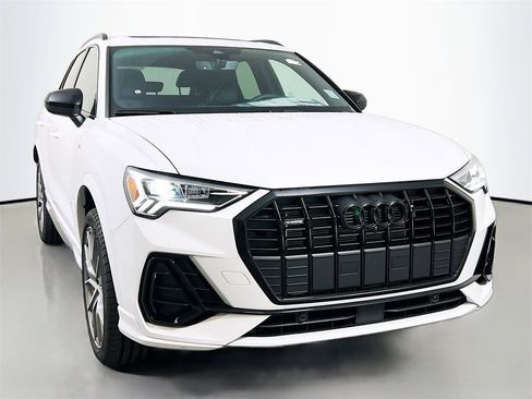 New 2025 Audi Q3 2.0T Premium Plus w/ Premium Plus Package image 2