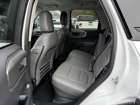 Used 2025 Ford Bronco Sport Badlands image 4