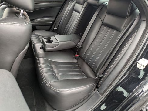 Used 2023 Chrysler 300 S image 27