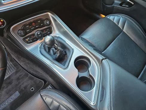 Used 2017 Dodge Challenger SRT Hellcat image 27