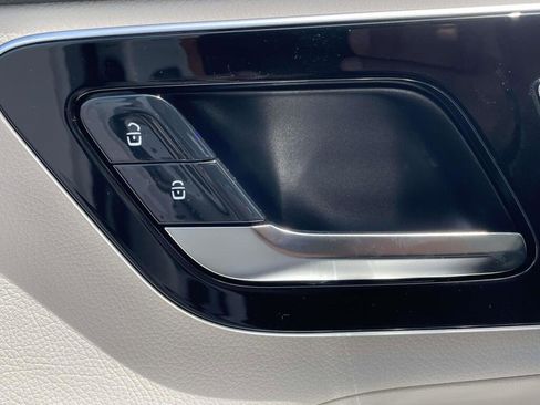 New 2026 Mercedes-Benz GLC 300 4MATIC image 32