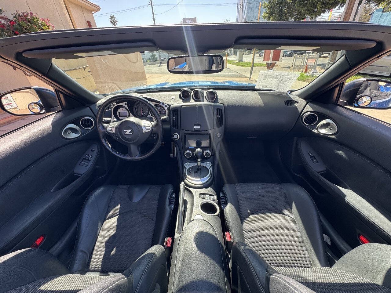 Used 2010 Nissan 370Z Touring RWD image 20