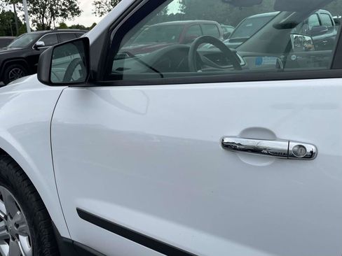 Used 2017 Chevrolet Traverse LS AWD/4WD image 32