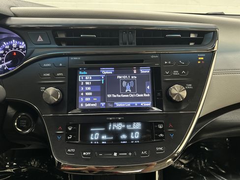 Used 2016 Toyota Avalon XLE Premium FWD image 23