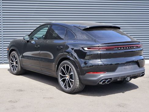 Used 2026 Porsche Cayenne Coupe AWD/4WD image 3