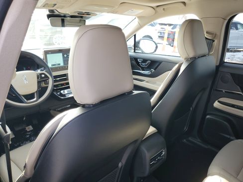 New 2026 Lincoln Corsair Premiere image 26