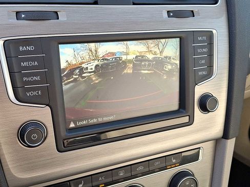 Used 2016 Volkswagen Golf SE w/ Lighting Package image 15