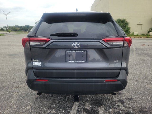 Used 2021 Toyota RAV4 LE FWD image 7