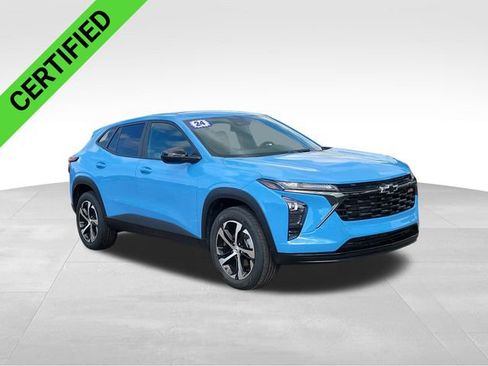 Certified 2024 Chevrolet Trax RS w/ Driver Confidence Package FWD image 3
