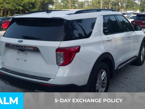 Used 2022 Ford Explorer XLT w/ Equipment Group 202A RWD image 3