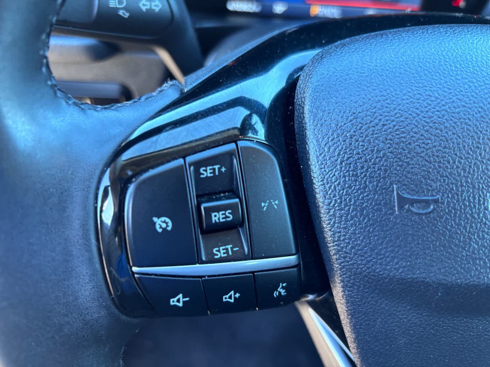 Used 2023 Ford Escape Active AWD/4WD image 16