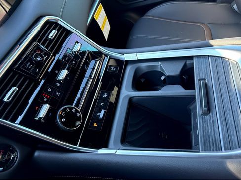 New 2026 Nissan Armada SL image 14