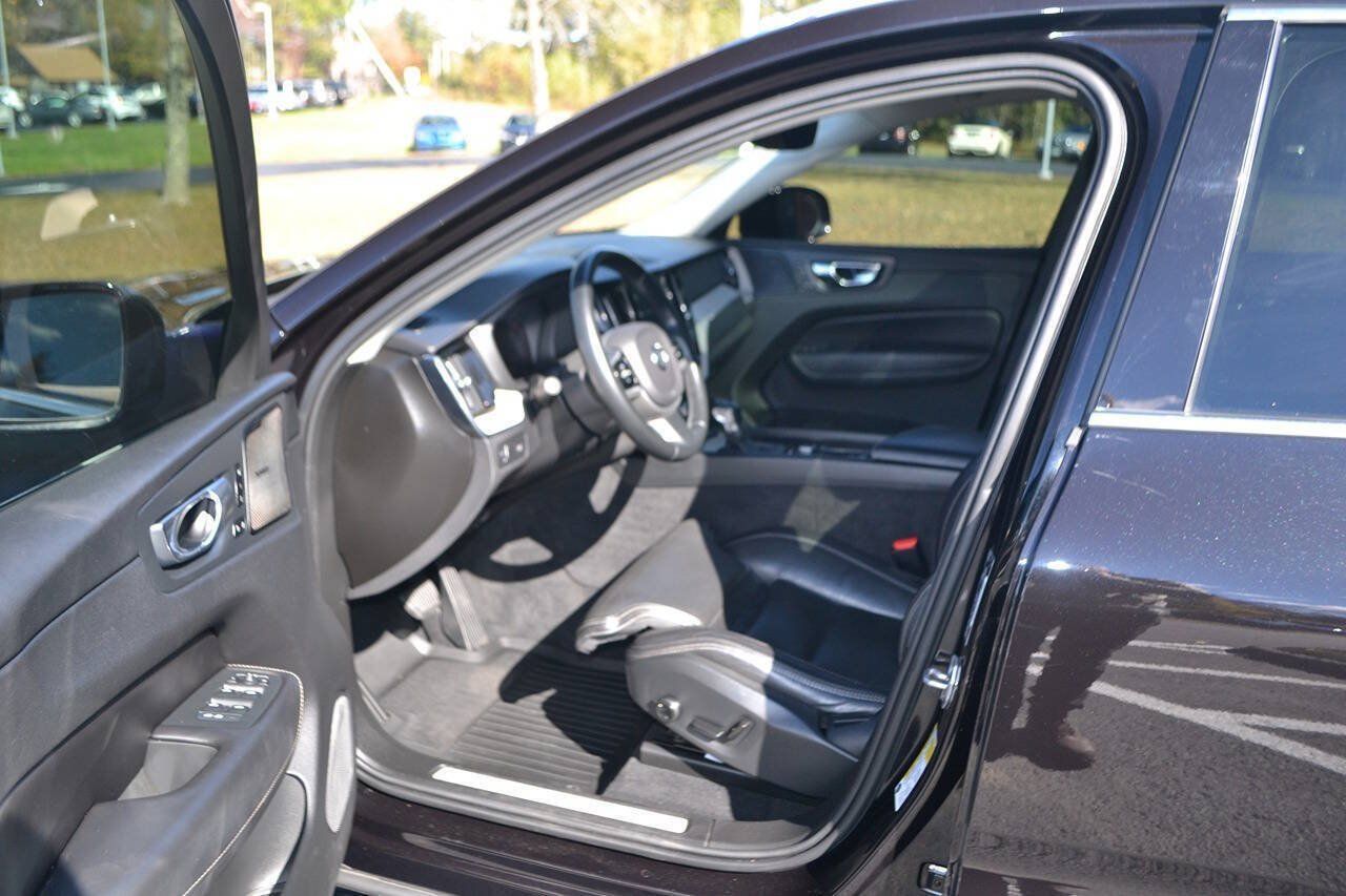 Used 2020 Volvo XC60 T6 Inscription w/ Protection Package Premier AWD/4WD image 4