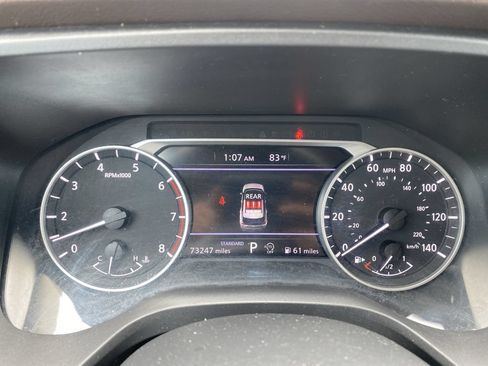 Used 2023 Nissan Rogue S FWD image 31