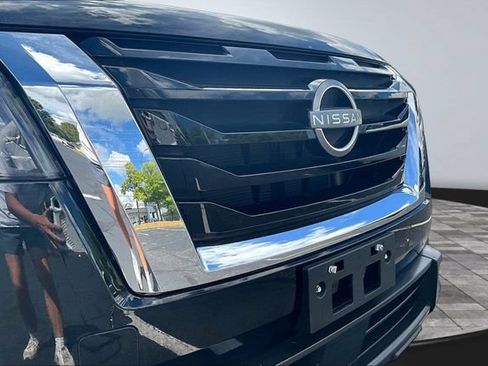 Used 2025 Nissan Pathfinder SV AWD/4WD image 30