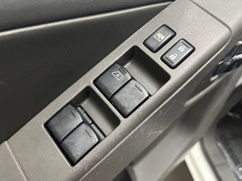 Used 2020 Nissan Frontier PRO-4X w/ Pro-4x Utility Package AWD/4WD image 14