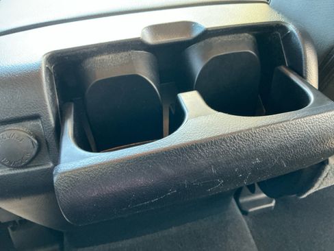 Used 2019 Toyota Tundra SR5 w/ SR5 Convenience Package RWD image 32