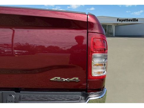 Used 2024 RAM 2500 Big Horn AWD/4WD image 10