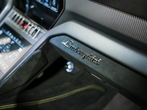 Used 2023 Lamborghini Urus Performante image 21