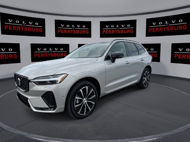 Used 2024 Volvo XC60 B5 Plus w/ Protection Package Premier AWD/4WD image 4