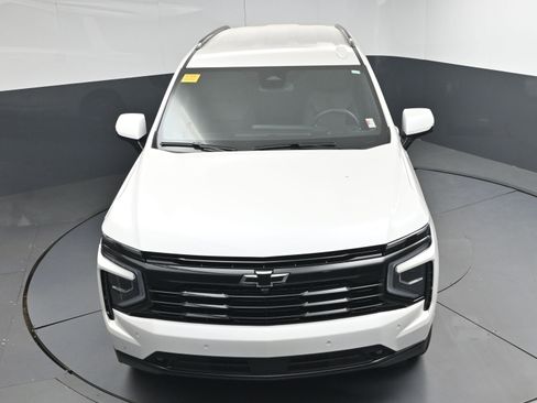 Used 2025 Chevrolet Tahoe RST w/ Comfort Package AWD/4WD image 32