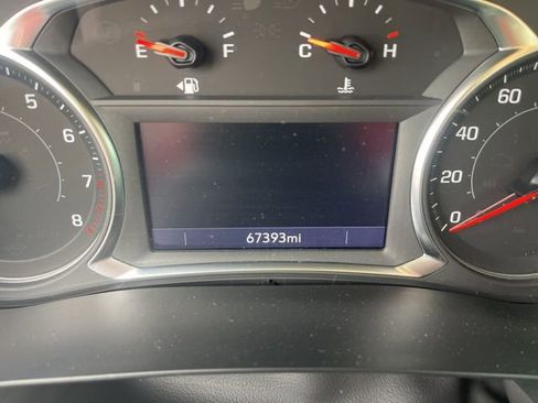 Used 2023 Chevrolet Traverse LT image 10