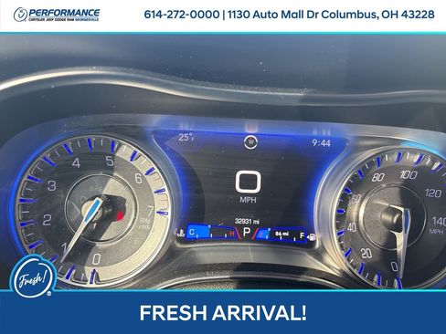 Used 2019 Chrysler 300 Touring L w/ Quick Order Package 22F image 18