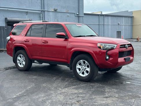 Used 2021 Toyota 4Runner SR5 RWD image 8