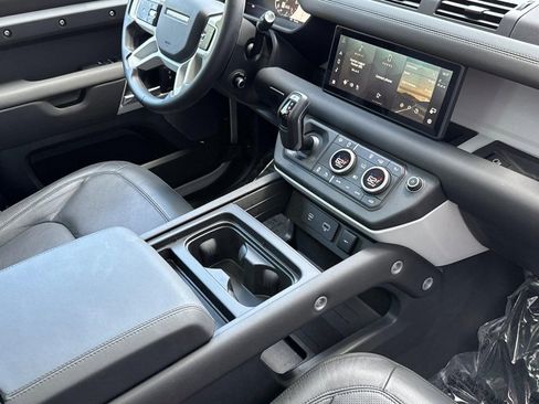 Used 2024 Land Rover Defender 110 S AWD/4WD image 33