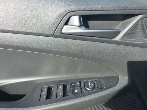 Used 2017 Hyundai Tucson SE image 18