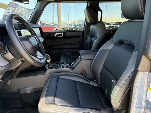 New 2025 Ford Bronco Outer Banks image 44