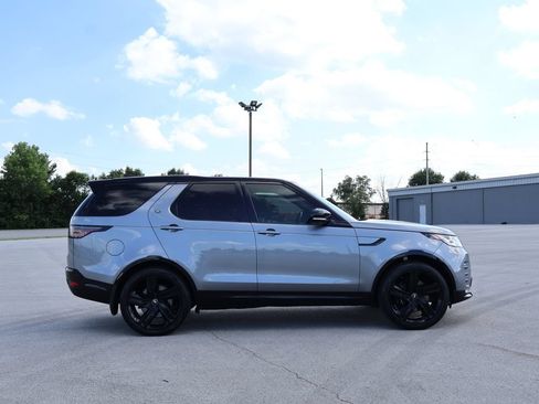 Used 2023 Land Rover Discovery Metropolitan Edition AWD/4WD image 4