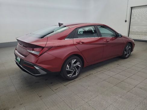 Used 2024 Hyundai Elantra SEL w/ Convenience Package image 10
