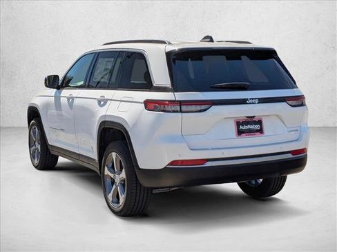 New 2026 Jeep Grand Cherokee Limited RWD image 6