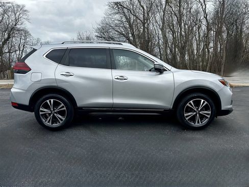 Used 2018 Nissan Rogue SL image 1
