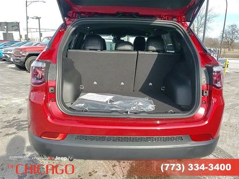 Certified 2025 Jeep Compass Latitude w/ Altitude Special Edition image 10