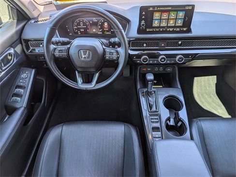 Used 2022 Honda Civic Touring image 6