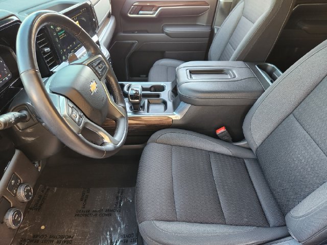 Used 2022 Chevrolet Silverado 1500 LT RWD image 4