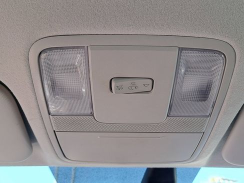 Used 2023 Kia Forte LXS image 19